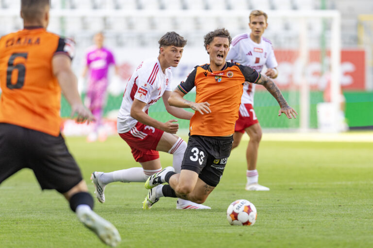 2026.08.09 Lodz Pilka Nozna Betclic 1 Liga Sezon 2026/2027 LKS Lodz - Chrobry Glogow Nz Adrian Bukowski Lenard Szczygiel Foto:Artur Kraszewski / PressFocus

2026.08.09 Lodz football Betclic 1 Liga  2025/2026 LKS Lodz - Chrobry Glogow Adrian Bukowski Lenard Szczygiel Credit: Artur Kraszewski / PressFocus