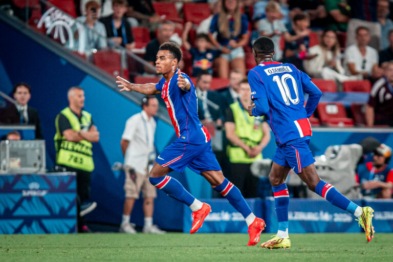 2026.08.12 Salzburg
Pilka Nozna, Superpuchar UEFA 2026
PSG - Aston Villa
N/z Desire Doue gol radosc bramka goal Ousmane Dembele
Foto Mateusz Porzucek PressFocus

2026.08.12 Salzburg
Football, UEFA Super Cup 2026
Paris Saint-Germain F.C. - Aston Villa
PSG - Aston Villa
Desire Doue gol radosc bramka goal Ousmane Dembele
Credit: Mateusz Porzucek PressFocus