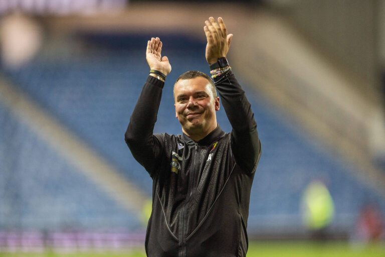 RECORD DATE NOT STATED 12th August 2026 Ibrox Stadium, Glasgow, Scotland UEFA Europa League Qualifier Football, Rangers versus Jagiellonia Bialystok Jagiellonia Bialystok manager Adrian Siemieniec applauds the fans VagelisxGeorgariou
2026.08.13 Glasgow
pilka nozna liga europy
Rangers FC - Jagiellonia Bialystok

Foto IMAGO/PressFocus

!!! POLAND ONLY !!!