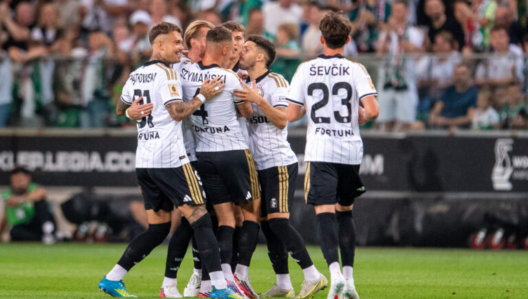 2026.08.14 Warszawa
pilka nozna PKO Ekstraklasa sezon 2026/2027
Legia Warszawa - Radomiak Radom
N/z Robert Deziel Jr, Rafal Augustyniak, Damian Szymanski, Kamil Piatkowski, Michal Sevcik, Pawel Wszolek
Foto Weronika Morciszek / PressFocus

2026.08.14 Warszawa
Football - Polish PKO Ekstraklasa season 2026/2027
Legia Warszawa - Radomiak Radom
Robert Deziel Jr, Rafal Augustyniak, Damian Szymanski, Kamil Piatkowski, Michal Sevcik, Pawel Wszolek
Credit: Weronika Morciszek / PressFocus