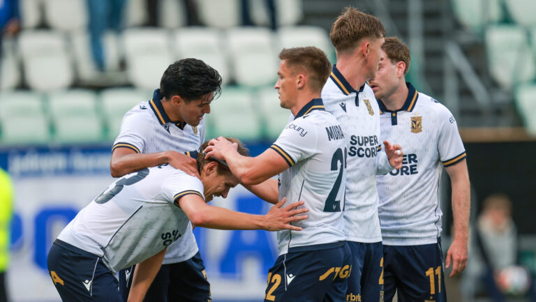 2026.08.14 Klaksvik
pilka nozna Liga Europy trzecia runda kwalifikacji
KI Klaksvik - Lech Poznan
N/z bramka gol radosc Antoni Kozubal
Foto Przemyslaw Szyszka / PressFocus

2026.08.14 Klaksvik
Football - UEFA Europa League third qualifying round
KI Klaksvik - Lech Poznan
bramka gol radosc Antoni Kozubal
Credit: Przemyslaw Szyszka / PressFocus