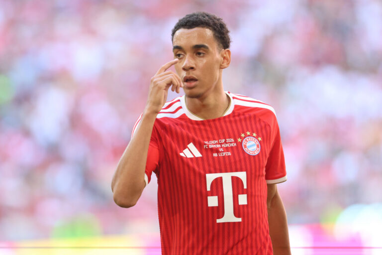 10 Jamal Musiala FCB Portraet, Portrait, Fussball / Telekom Cup / FC Bayern München - RB Leipzig / 15.08.2026 / Allianz Arena / FOTO: Mladen Lackovic / LakoPress *** 10 Jamal Musiala FCB Portrait, Soccer Telekom Cup FC Bayern Munich RB Leipzig August 15, 2026 Allianz Arena PHOTO Mladen Lackovic LakoPress
2026.08.15 Monachium
pilka nozna , sparing mecz towarzyski
FC Bayern Monachium - RB Lipsk
Foto IMAGO/PressFocus

!!! POLAND ONLY !!!
