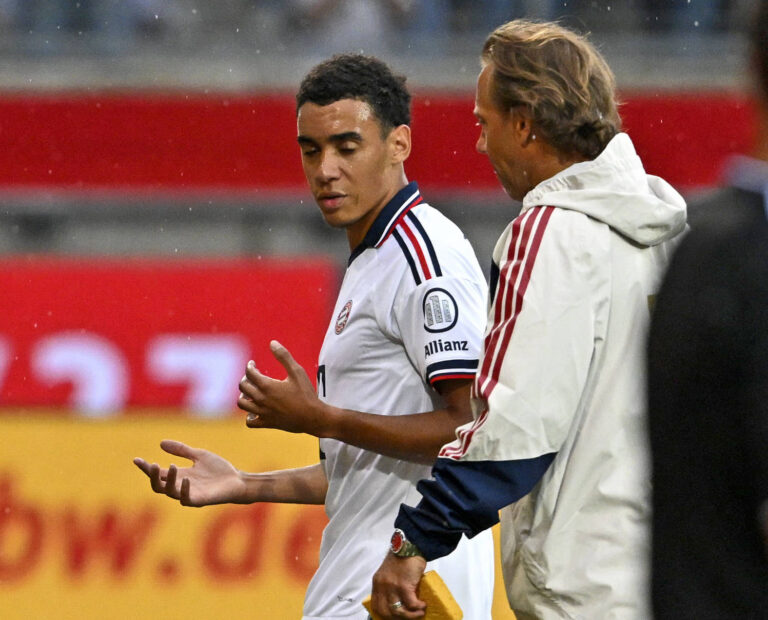 18.08.2026, Fussball Bundesliga 2026/2027, Testspiel, 1.FC Heidenheim - FC Bayern Munchen, in der Voith-Arena Heidenheim, Jamal Musiala Bayern Munchen geht aus dem Spiel *** August 18, 2026, 20262027 Bundesliga season, Friendly Match, 1. FC Heidenheim vs. FC Bayern Munich, at the Voith Arena in Heidenheim Jamal Musiala of FC Bayern Munich leaves the game
2026.08.18 Heidenheim
pilka nozna mecz towarzyski
1. FC Heidenheim - Bayern Monachium
Foto IMAGO/PressFocus

!!! POLAND ONLY !!!