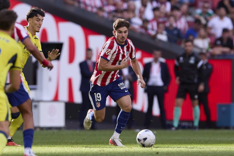 Julian Alvarez of Atletico Madrid seen in action during the LaLiga EA Sports 2026/2027 week 2 football match between Atletico Madrid and Villarreal CF at Riyadh Air Metropolitano stadium. Final score; Atletico Madrid 2:2 Villarreal CF
Atletico Madrid drew at home against Villarreal. The goals were scored by Marc Pubill and Giuliano Simeone for the home team, and by Gerard Moreno and Georges Mikautadze for the visitors. (Photo by Federico Titone / SOPA Images/Sipa USA)
2026.08.23 Madryt
pilka nozna liga hiszpanska
Atletico Madryt - Villarreal CF
Foto SOPA Images/SIPA USA/PressFocus

!!! POLAND ONLY !!!