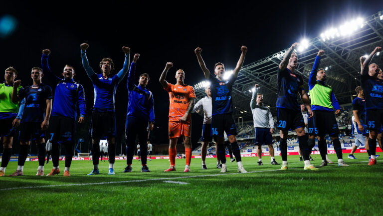 2026.08.24 Rzeszow
Pilka nozna Betclic 1 Liga Sezon 2026/2027
Stal Rzeszow - Ruch Chorzow
N/z wygrana radosc Ruch Chorzow
Foto Marta Badowska / PressFocus

2026.08.24 Rzeszow
Football Polish Betclic 1 League 2026/2027
wygrana radosc Ruch Chorzow
Credit: Marta Badowska / PressFocus