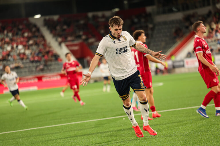 2026.08.27 Thun
Pilka nozna UEFA Liga Europy kwalifikacje play off sezon 2026/2027
FC Thun - Lech Poznan
N/z bramka dla Lecha Poznan, gol, radosc, Patrik Walemark
Foto Przemyslaw Szyszka / PressFocus

2026.08.27 Thun
Football Europa League Play-offs qualifying round season 2026/2027
FC Thun - Lech Poznan
Credit: Przemyslaw Szyszka / PressFocus