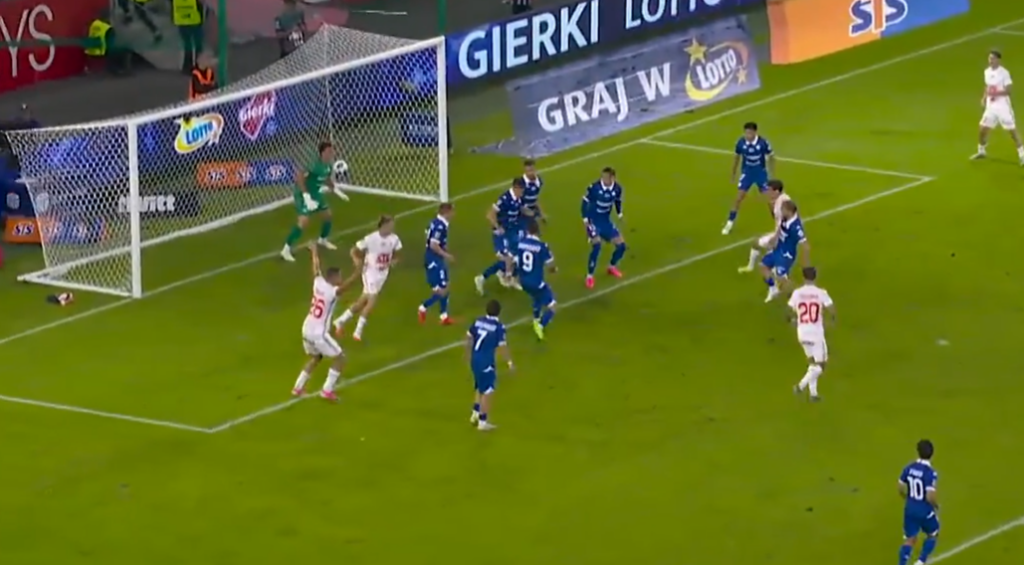 Górnik prowadzi w klasyku! Wisła zaskoczona [WIDEO]