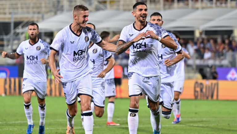 Puskas Akademia FC's defender Wojciech Golla celebrates after scoring a goal  during  PlayOff - ACF Fiorentina vs Puskas Akademia FC, UEFA Conference League football match in Florence, Italy, August 22 2024 (Photo by Lisa Guglielmi/IPA Sport / ipa-a/IPA/Sipa USA)
2024.08.22 Florence
pilka nozna liga konferencji
ACF Fiorentina - Puskas Akademia FC
Foto IPA/SIPA USA/PressFocus

!!! POLAND ONLY !!!