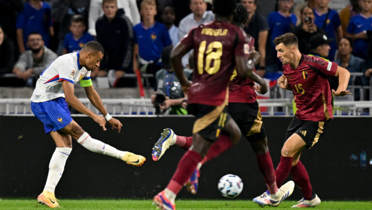 Kylian Mbappe (10) of France and Thomas Meunier (15) of Belgium pictured during a soccer game between the national teams of France, called les Bleus and Belgium, called the Red Devils in the Second game in group A2 in the UEFA Nations League , on Friday 9 September 2024  in Lyon , France . photo sportpix | David Catry
2024.09.09 Lyon
pilka nozna Liga Narodow UEFA
Francja - Belgia
Foto David Catry/Isosport/Content Curation/SIPA USA/PressFocus

!!! POLAND ONLY !!!