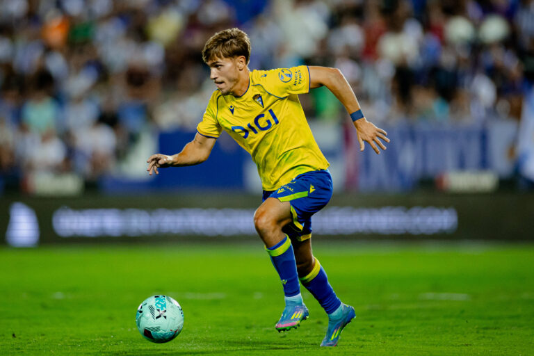 CD Leganes vs Cadiz CF - LaLiga EA Sports - 22/08/2025 Jose Antonio de la Rosa of Cadiz CF in action during the LaLiga EA Sports match between CD Leganes and Cadiz CF at Estadio Ontime Butarque on August 22, 2025 in Madrid, Spain. Madrid Spain Copyright: xPGSxPhotoxAgencyx
2025.08.22 Madryt
pilka nozna , liga hiszpanska
CD Leganes - Cadiz CF
Foto IMAGO/PressFocus

!!! POLAND ONLY !!!