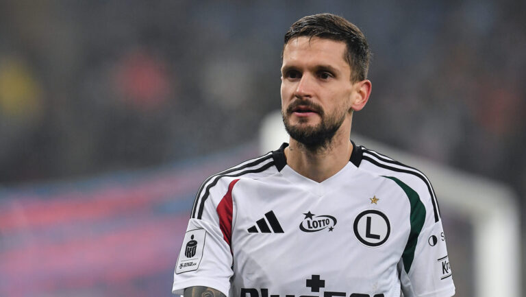 2025.12.06 Gliwice
Pilka nozna PKO Ekstraklasa sezon 2025/2026
Piast Gliwice - Legia Warszawa
N/z Petar Stojanovic
Foto Mateusz Sobczak / PressFocus

2025.12.06 Gliwice
Football Polish League PKO Ekstraklasa season 2025/2026
Piast Gliwice - Legia Warszawa
Petar Stojanovic
Credit: Mateusz Sobczak / PressFocus