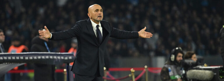 Luciano Spaletti coach of Juventus FC gestures during the Serie A Enilive match between SSC Napoli vs Juventus FC at Diego Armndo Maradona Stadium (Photo by Agostino Gemito/IPA Sport / ipa-agency.net/IPA/Sipa USA)
2025.12.07 Neapol
pilka nozna liga wloska
SSC Napoli - Juventus Turyn
Foto IPA/SIPA USA/PressFocus

!!! POLAND ONLY !!!