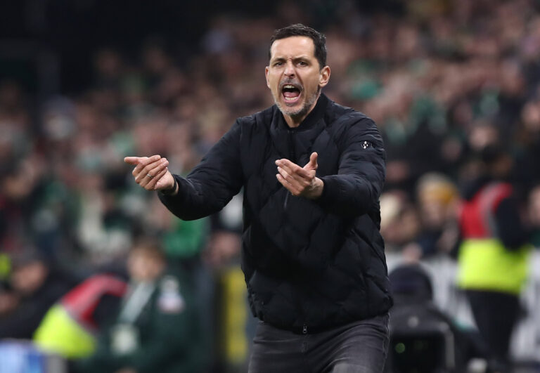 16.01.2026, xtgx, Fussball 1.Bundesliga, SV Werder Bremen - Eintracht Frankfurt v.l. Trainer Dino Toppmoller Toppmoeller Eintracht Frankfurt gibt Anweisungen DFL/DFB REGULATIONS PROHIBIT ANY USE OF PHOTOGRAPHS as IMAGE SEQUENCES and/or QUASI-VIDEO Bremen *** 16 01 2026, xtgx, Soccer 1 Bundesliga, SV Werder Bremen Eintracht Frankfurt v l Trainer Dino Toppmoller Toppmoeller Eintracht Frankfurt gives instructions DFL DFB REGULATIONS PROHIBIT ANY USE OF PHOTOGRAPHS as IMAGE SEQUENCES and or QUASI VIDEO Bremen
2026.01.16 Brema
pilka nozna liga niemiecka
SV Werder Brema - Eintracht Frankfurt

Foto IMAGO/PressFocus

!!! POLAND ONLY !!!