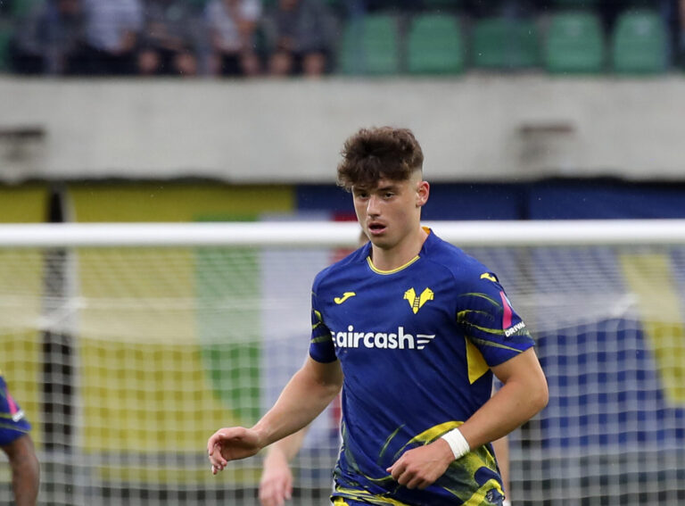 Verona’s Ioan vermesan the Serie A soccer match between Hellas Verona  and A.C. Milan  at the Bentegodi Stadium in Verona, north west Italy - Sunday , April 19 , 2026. Sport - Soccer . (Photo by Paola Garbuio/Lapresse) (Photo by Paola Garbuio/Lapresse/Sipa USA)
2026.04.21 Werona
pilka nozna liga wloska
Hellas Werona - AC Milan
Foto LaPresse/SIPA USA/PressFocus

!!! POLAND ONLY !!!