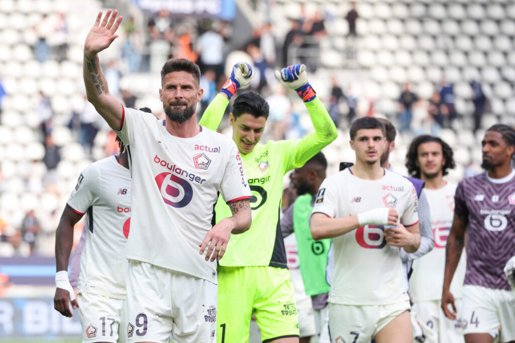Joie Lille - Olivier Giroud (LOSC) - Berke Ozer (LOSC) - Photo : Michael Baucher/Michael Baucher / Psnewz/ SIPA /00325645_0038/Credit:PSNEWZ/SIPA/2604261930
2026.04.26 Paryz
pilka nozna liga francuska
Paris FC - Lille OSC
Foto PSNEWZ/SIPA/PressFocus

!!! POLAND ONLY !!!