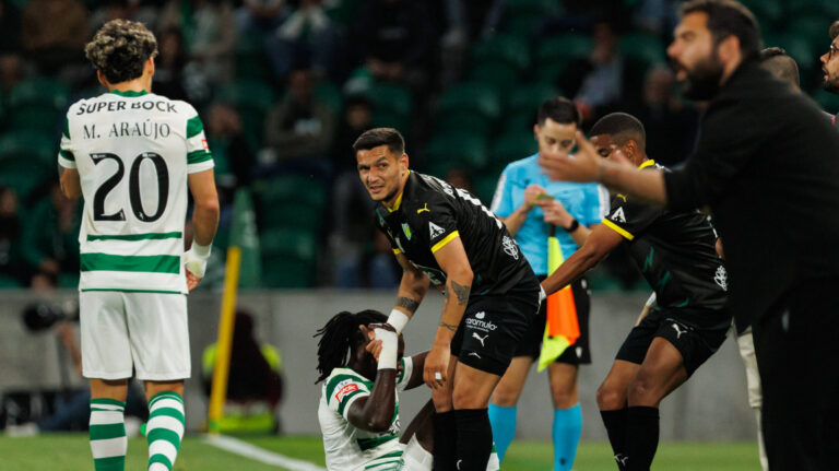Geovany Quenda and Rony Lopes seen during Liga Portugal game between teams of Sporting CP and FC Tondela at Estadio Jose Alvalade Luis Loureiro/Ball Raw Images PT Lisbon Estadio Jose Alvalade Portugal Copyright: xLuisxLoureirox LLOU8588
2026.04.29 Lizbona
pilka nozna , liga portugalska
Sporting Lizbona - CD Tondela
Foto IMAGO/PressFocus

!!! POLAND ONLY !!!