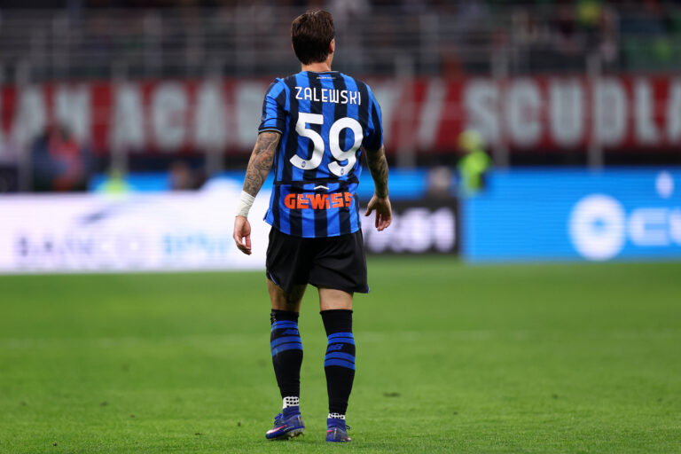 Ac Milan - Atalanta BC Nicola Zalewski of Atalanta Bc looks on during the Serie A match beetween Ac Milan and Atalanta BC at Stadio Giuseppe Meazza on April 10, 2026 in Milano, Italy . Milano Stadio Giuseppe Meazza Italy Copyright: xMarcoxCanonierox
2026.05.10 Mediolan
pilka nozna liga wloska
AC Milan - Atalanta Bergamo

Foto IMAGO/PressFocus

!!! POLAND ONLY !!!
