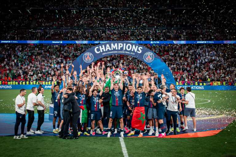 2026.05.30 Budapeszt
UEFA Final Ligi Mistrzow PSG Arsenal
Paris Saint Germain - Arsenal
N/z pilkarze psg zdobywaja puchar ligi mistrzow radosc celebracje feta trofeum champions league cup trophy celebrations psg players with uefa champions league trophy after winning the match
Foto Mateusz Porzucek PressFocus

2026.05.30 Budapeszt
Paris Saint Germain - Arsenal UEFA Champions League Final, Budapest, Puskas Arena
Paris Saint Germain - Arsenal
pilkarze psg zdobywaja puchar ligi mistrzow radosc celebracje feta trofeum champions league cup trophy celebrations psg players with uefa champions league trophy after winning the match
Credit: Mateusz Porzucek PressFocus