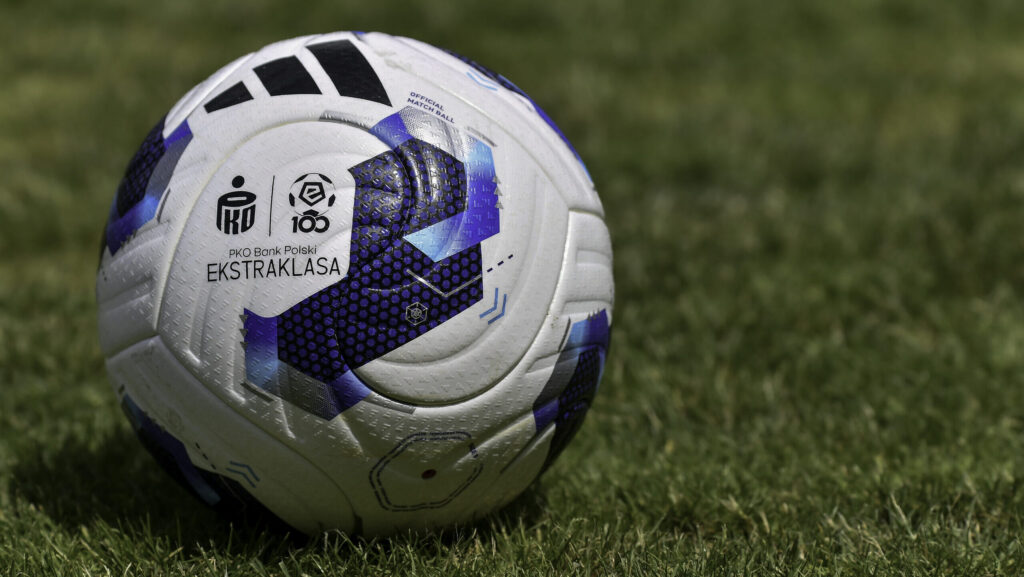 2026.06.17 Zabrze
Pilka nozna PKO BP Ekstraklasa 2026/27  
Pierwszy trening pilkarzy Gornika Zabrze przed startem nowego sezonu Ekstraklasy
n/z Ilustracyjne oficjalna pilka meczowa PKO Bank Polski Ekstraklasy na sezon 2026/27 - Adidas Ekstraklasa Pro Logo
Foto Mateusz Sobczak / PressFocus

2026.06.17 Zabrze 
Football Polish Ekstraklasa 2026/27 season
First training session ahead of the new season
Ilustracyjne oficjalna pilka meczowa PKO Bank Polski Ekstraklasy na sezon 2026/27 - Adidas Ekstraklasa Pro Logo
Credit Mateusz Sobczak / PressFocus