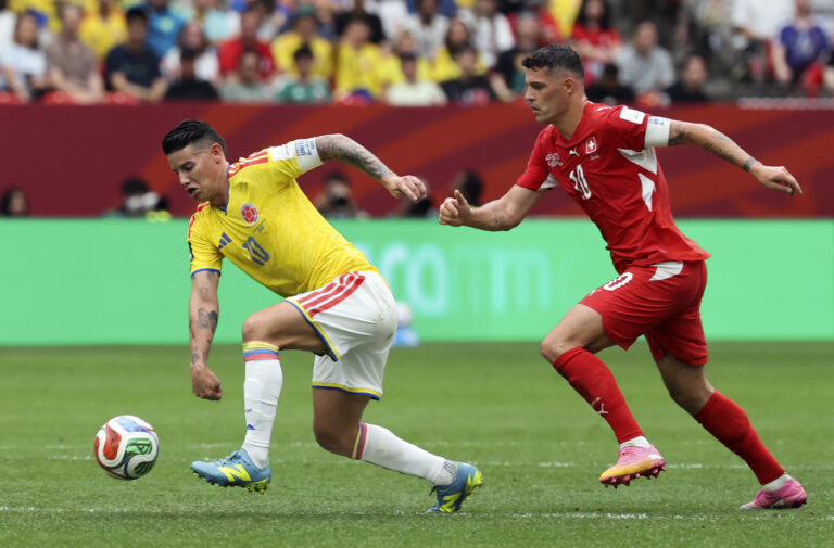 (260708) -- VANCOUVER, July 8, 2026 (Xinhua) -- James Rodriguez (L) of Colombia dribbles the ball during the round of 16 match between Switzerland and Colombia at the 2026 FIFA World Cup at BC Place Vancouver in Vancouver, Canada, on July 7, 2026. (Photo by Zou Zheng/Xinhua)

2026.07.07 Vancouver
pilka nozna , mistrzostwa swiata , mundial 2026
Szwajcaria - Kolumbia
Foto Zou Zheng/Xinhua/PressFocus

!!! POLAND ONLY !!!