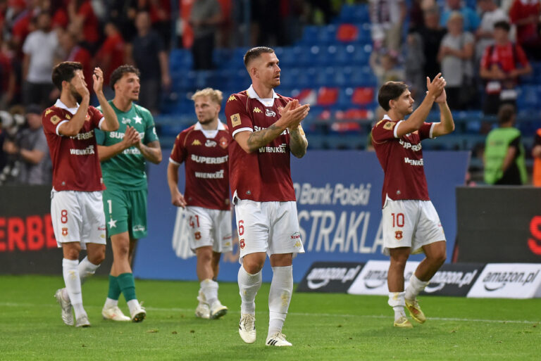 2026.07.26 Krakow
Pilka nozna , PKO BP Ekstraklasa sezon 2026/27
Wisla Krakow - GKS Katowice
N/z Pilkarze Wisly, radosc po meczu, Marc Carbo Bellapart, Marcel Lubik, Kacper Duda, Alan Uryga, Frederico Fred Duarte
Foto Krzysztof Porebski / PressFocus

2026.07.26 Krakow
Football Polish top league , 2026/2027 season
Wisla Krakow - GKS Katowice
Pilkarze Wisly, radosc po meczu, Marc Carbo Bellapart, Marcel Lubik, Kacper Duda, Alan Uryga, Frederico Fred Duarte
Credit: Krzysztof Porebski / PressFocus