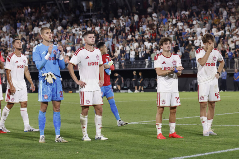 2026-08-11 NEC Nijmegen v Olympiacos - Champions League qualifying phase NIJMEGEN, NETHERLANDS - AUGUST 11: gk Balsa Popovic of Olympiakos Piraeus and his teammates look dejected after the match during the Champions League qualifying phase match between NEC Nijmegen and Olympiacos at Goffertstadion on August 11, 2026 in Nijmegen, Netherlands. Nijmegen Goffertstadion Netherlands Content not available for redistribution in The Netherlands directly or indirectly through any third parties. Copyright: xBenxGalx
2026.08.11 Nijmegen
pilka nozna , Liga Mistrzow
NEC Nijmegen - Olympiakos Pireus
Foto IMAGO/PressFocus

!!! POLAND ONLY !!!