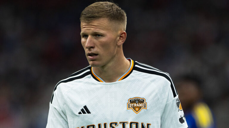 Mateusz Bogusz seen during MLS, Fussball Herren, USA game between teams of Vancouver Whitecaps and Houston Dynamo FC Gael Amador/Ball Raw Images Vancouver BC Place Canada Copyright: xGaelxAmadorx Whitecaps_VS_Houston0107
2026.08.19 Vancouver
pilka nozna , amerykanska liga MLS
Vancouver Whitecaps - Houston Dynamo FC 
Foto IMAGO/PressFocus

!!! POLAND ONLY !!!