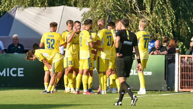 2026.08.23 Niepolomice
Pilka nozna , Betclic I liga , sezon 2026/27
Puszcza Niepolomice - Unia Skierniewice
N/z Pilkarze Unii, radosc po bramce na 0-1, gol, bramka
Foto Krzysztof Porebski / PressFocus

2026.08.23 Niepolomice
Football , Polish league, second level , 2026/2027 season
Puszcza Niepolomice - Unia Skierniewice
Pilkarze Unii, radosc po bramce na 0-1, gol, bramka
Credit: Krzysztof Porebski / PressFocus