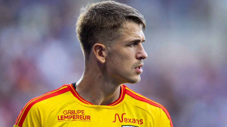 Maik Nawrocki #3 (RC Lens) - Photo : /Elyxandro Cegarra / Psnewz/ SIPA /00330552_0152/Credit:PSNEWZ/SIPA/2608301236
2026.08.29 Strasburg
pilka nozna liga francuska
RC Strasbourg - RC Lens

Foto PSNEWZ/SIPA/PressFocus

!!! POLAND ONLY !!!