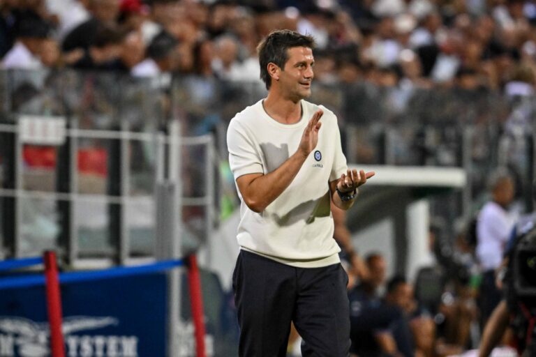 IPA87948063 - Cristian Chivu, head coach of Inter, during the Cagliari Calcio vs. Inter - FC Internazionale Italian Serie A soccer match in Cagliari, Italy, on August 30, 2026 (Photo by Luigi Canu/IPA Sport/ipa-agency.net/Sipa USA)
2026.08.30 Cagliari
pilka nozna liga wloska
Cagliari Calcio - Inter Mediolan
Foto IPA/SIPA USA/PressFocus

!!! POLAND ONLY !!!
