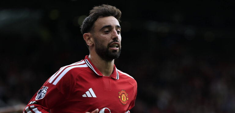 Manchester United, ManU v Ipswich Town, Premier League Bruno Fernandes 8 of Manchester United during the Premier League match between Manchester United and Ipswich Town at Old Trafford, Manchester, UK on 30 August 2026. Manchester Old Trafford Greater Manchester UK Editorial use only DataCo restrictions apply See www.football-dataco.com , Copyright: xConorxMolloyx PSI-24777-0064
2026.08.30 Manchester
pilka nozna liga angielska
Manchester United - Ipswich Town
Foto IMAGO/PressFocus

!!! POLAND ONLY !!!