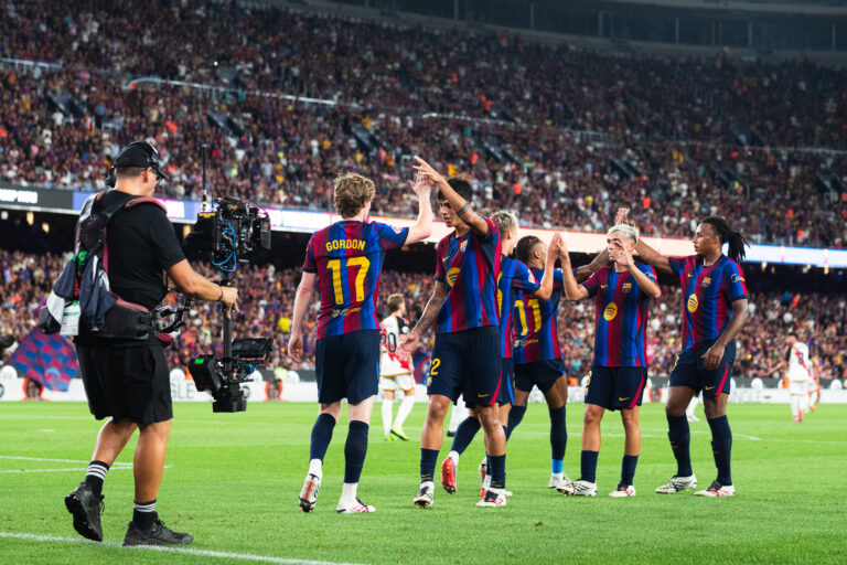 Spanish LaLiga EA Sports FC Barcelona, Barca v Rayo Vallecano in Barcelona, Spain. FC Barcelona player Anthony Gordon 17 celebrates his score with Marc Bernal 22 during LaLiga EA Sports match between FC Barcelona and Rayo Vallecano in Spotify Camp Nou, Barcelona, Spain, on August 31, 2026. Barcelona Spotify Camp Nou Barcelona Spain
2026.08.31 Barcelona
pilka nozna , liga hiszpanska
FC Barcelona - Rayo Vallecano
Foto IMAGO/PressFocus

!!! POLAND ONLY !!!