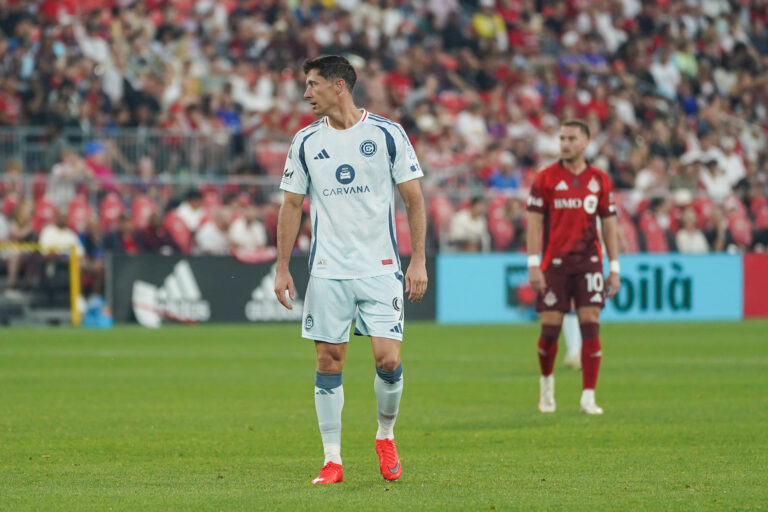 Robert Lewandowski #09 of Chicago Fire FC looks on during the Major League Soccer Match between Toronto FC and Chicago Fire FC at BMO Field Stadium. on September 5, 2026 in Toronto, Canada. (Photo by Leonardo Ramirez/ Eyepix Group/Sipa USA)
2026.09.05 Toronto
pilka nozna amerykanska liga MLS
Toronto FC - Chicago Fire FC
Foto Eyepix/SIPA USA/PressFocus

!!! POLAND ONLY !!!