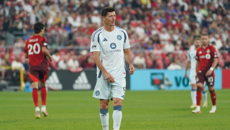 Robert Lewandowski #09 of Chicago Fire FC looks on during the Major League Soccer Match between Toronto FC and Chicago Fire FC at BMO Field Stadium. on September 5, 2026 in Toronto, Canada. (Photo by Leonardo Ramirez/ Eyepix Group/Sipa USA)
2026.09.05 Toronto
pilka nozna amerykanska liga MLS
Toronto FC - Chicago Fire FC
Foto Eyepix/SIPA USA/PressFocus

!!! POLAND ONLY !!!
