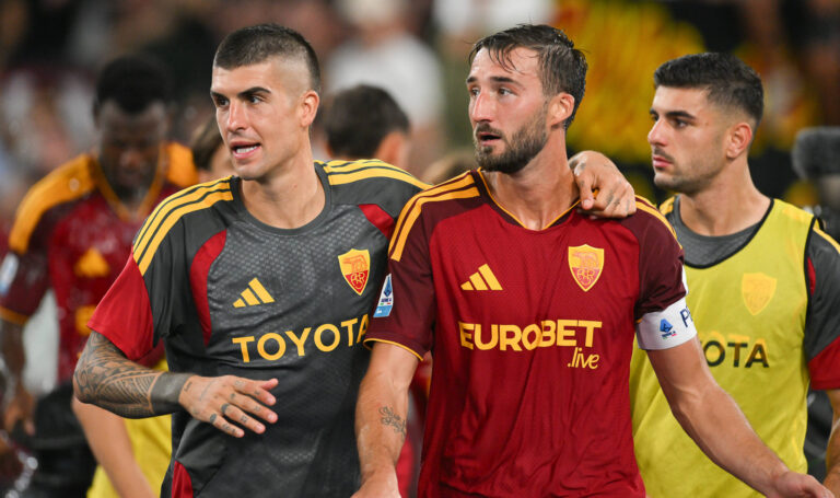 5th September 2026, Stadio Olimpico, Rome, Italy Serie A Football Roma versus Atalanta Gianluca Mancini of Roma, Bryan Cristante of Roma celebrate their victory at the end of the match AllShotLive
2026.09.07 Rzym
pilka nozna , liga wloska
AS Roma - Atalanta Bergamo
Foto IMAGO/PressFocus

!!! POLAND ONLY !!!