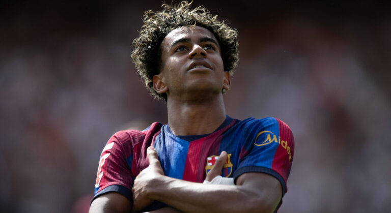La Liga EA Regular Season Round 4 Lamine Yamal of FC Barcelona, Barca celebrates his second goal of his team seen during the LaLiga EA round 4 match between Valencia CF and FC Barcelona at Ciutat de Valencia stadium, Valencia  on September 06, 2026. Copyright: xVicentexVidalxFernandezx
2026.09.06 Walencja
pilka nozna , liga hiszpanska
Valencia CF - FC Barcelona 
Foto IMAGO/PressFocus

!!! POLAND ONLY !!!