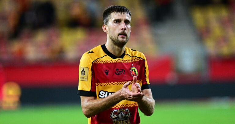 2026.09.06 Bialystok Pilka nozna PKO Ekstraklasa sezon 2026/2027 Mecz 7. kolejki rozgrywek Jagiellonia Bialystok (zolto-czerwone) - Slask Wroclaw N/z koniec meczu Taras Romanczuk Foto Michal Kosc / PressFocus 
2026.09.06 Bialystok Bialystok Football Polish PKO Ekstraklasa season 2026/2027 Jagiellonia Bialystok - Slask Wroclaw Credit Michal Kosc / PressFocus