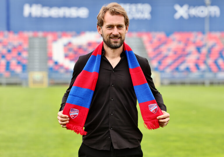2026.09.10 Czestochowa 
Pilka nozna PKO Ekstraklasa 2026/2027
Konferencja prasowa przedstawiajaca nowego trenera Rakowa Czestochowa 
N/z Tomasz Kaczmarek 
Foto Grzegorz Misiak  / PressFocus

2026.09.10 Czestochowa 
Football Polish PKO Ekstraklasa Season 2026/2027
Press conference to introduce the new Rakow Czestochowa head coach
Tomasz Kaczmarek 


Credit: Grzegorz Misiak / PressFocus