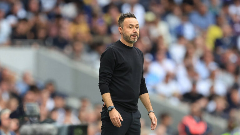 Tottenham Hotspur v Everton, Premier League Tottenham Hotspur Manager Roberto De Zerbi gestures to his players during the Premier League match between Tottenham Hotspur and Everton at Tottenham Hotspur Stadium, London, UK on 12 September 2026. London Tottenham Hotspur Stadium London UK Editorial use only DataCo restrictions apply See www.football-dataco.com , Copyright: xChrisxFoxwellx PSI-24863-0025
2026.09.12 Londyn
pilka nozna liga angielska
Tottenham Hotspur - Everton
Foto IMAGO/PressFocus

!!! POLAND ONLY !!!