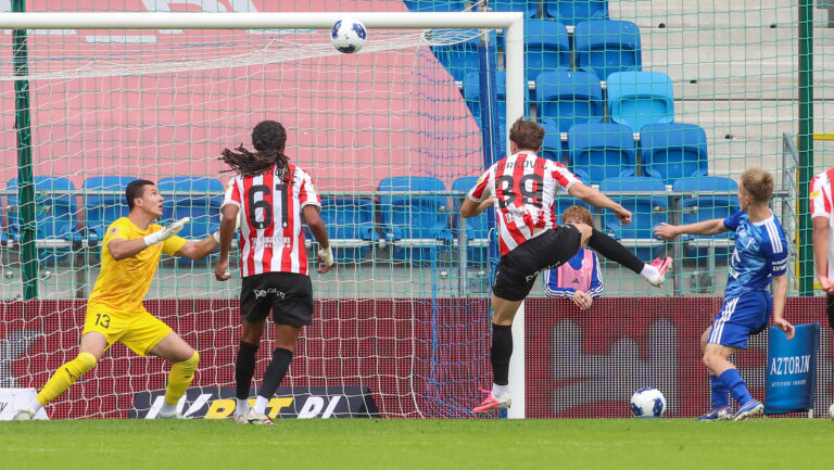 2026.09.13 Plock Pilka Nozna PKO BP Ekstraklasa Sezon 2026/2027 Wisla Plock - Cracovia Krakow Nz Sebastian Madejski Patryk Kun gpl bramka Foto:Artur Kraszewski / PressFocus

2026.09.13 Plock football PKO BP Ekstraklasa  2025/2026 Wisla Plock - Cracovia Krakow Sebastian Madejski Patryk Kun goal Credit: Artur Kraszewski / PressFocus