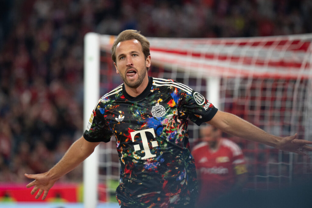 GER, Bayern, Muenchen, Fussball, FC Bayern Muenchen - 1. FC Union Berlin, in der Allianz Arena, Muenchen, Bundesliga, 4. Spieltag, 18.09.26, v.l. Harry Kane FC Bayern Muenchen, 9, Torjubel, Freude, Emotionen, Jubel, Feiern, Goal Scored, Celebrate, goal celebration, joy, emotions, celebration, cheering, goal scored, celebrate, im Portrait, Einzelbild, Freisteller, portrait, headshot, single image, cutout, zum 4:0 DFL / DFB regulations prohibit any use of photographs as image sequences and or quasi-video, *** GER, Bavaria, Munich, Soccer, FC Bayern Munich vs. 1. FC Union Berlin, at the Allianz Arena, Munich, Bundesliga, Matchday 4, September 18, 2026, v l Harry Kane, FC Bayern Munich, 9, goal celebration, joy, emotions, cheering, celebration, goal scored, Celebrate, goal celebration, joy, emotions, celebration, cheering, goal scored, celebrate, portrait, single image, cutout, regarding the 4-0 score: DFL and DFB regulations prohibit any use of photographs as image sequences and/or quasi-video, Copyright: HMB-Media/MichaelxNibel
2026.09.18 Monachium
pilka nozna liga niemiecka
Bayern Monachium - 1. FC Union Berlin

Foto IMAGO/PressFocus

!!! POLAND ONLY !!!