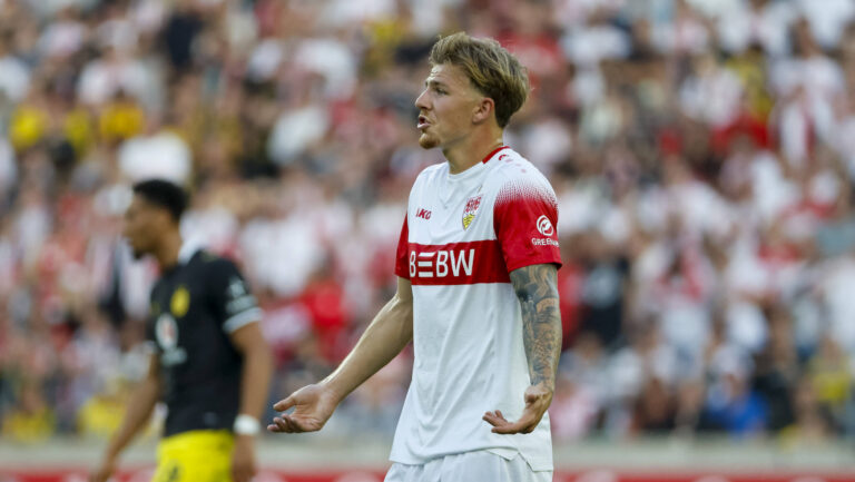 Finn Jeltsch VfB Stuttgart, 29, Mimik, Gesichtsausdruck, Emotion , Deutschland, Fussball, 1. Bundesliga, 4.Spieltag, 2026/2027, VfB Stuttgart vs. Borussia Dortmund, 19.09.2026, Stuttgart MHP Arena Deutschland *** Finn Jeltsch, VfB Stuttgart, 29, facial expressions, emotion, Germany, soccer, Bundesliga 1, Matchday 4, 20262027, VfB Stuttgart vs. Borussia Dortmund, September 19, 2026, Stuttgart MHP Arena, Germany Copyright: xGrantxHubbsx
2026.09.19 Stuttgart
pilka nozna liga niemiecka
VfB Stuttgart - Borussia Dortmund
Foto IMAGO/PressFocus

!!! POLAND ONLY !!!