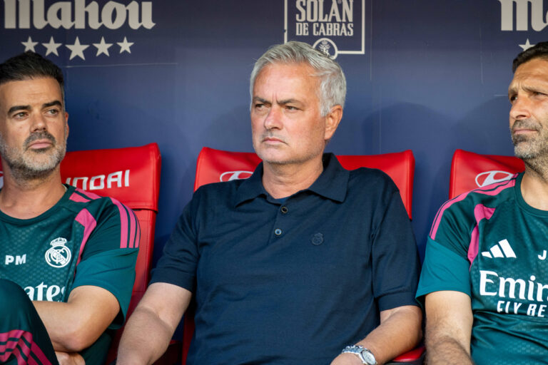 RECORD DATE NOT STATED 20th September 2026 Riyadh Air Metropolitano, Madrid, Spain Spanish La Liga Football, Atletico Madrid versus Real Madrid Real Madrid manager Jose Mourinho AdelinaxCobos
2026.09.20 Madryt
pilka nozna , Liga Hiszpanska
Atletico Madryt - Real Madryt
Foto IMAGO/PressFocus

!!! POLAND ONLY !!!