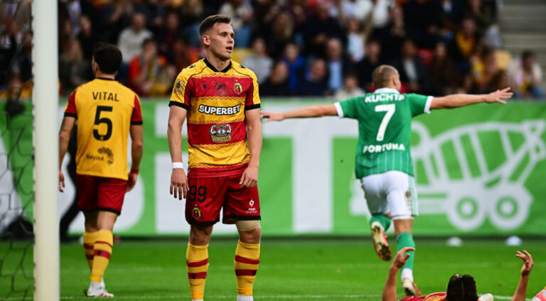 2026.09.20 Bialystok Pilka nozna PKO Ekstraklasa sezon 2026/2027 Mecz 9. kolejki rozgrywek Jagiellonia Bialystok (zolto-czerwone) - Legia Warszawa N/z z gola dla Legii cieszy sie Jan Kuchta ( C ) Nik Prelec Foto Michal Kosc / PressFocus 
2026.09.20 Bialystok Bialystok Football Polish PKO Ekstraklasa season 2026/2027 Jagiellonia Bialystok - Legia Warszawa Credit Michal Kosc / PressFocus
