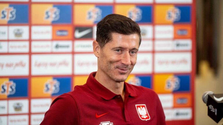 2026.09.22 Warszawa
Pilka nozna kadra reprezentacja Polska
Konferencja prasowa i trening reprezentacji Polski
N/z Robert Lewandowski
Foto Jacek Prondzynski / PressFocus

2026.09.22 Warsaw
football
Press conference and training of the Polish football national team
Robert Lewandowski
Credit: Jacek Prondzynski / PressFocus