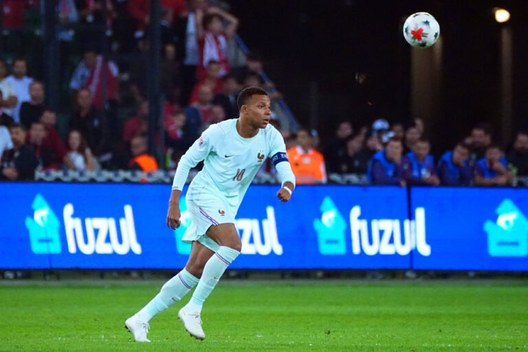 KOCAELI , TURKEY , SEPTEMBER 25 : Kylian Mbappe of France during the UEFA Nations A League Group 1 match between Turkey and France at Kocaeli Turca Stadium on September 25, 2026 , in Kocaeli Turkey .  Photo by Seskimphoto  Kocaeli TURKEY Kocaeli TURKEY Copyright: xSeskimphotox Turkiye-France-2509 201
2026.09.25 Kocaeli
pilka nozna Liga Narodow UEFA 
Turcja - Francja
Foto IMAGO/PressFocus

!!! POLAND ONLY !!!