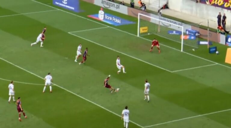 Cudowny gol w Ekstraklasie! Ależ to zmieścił [WIDEO]