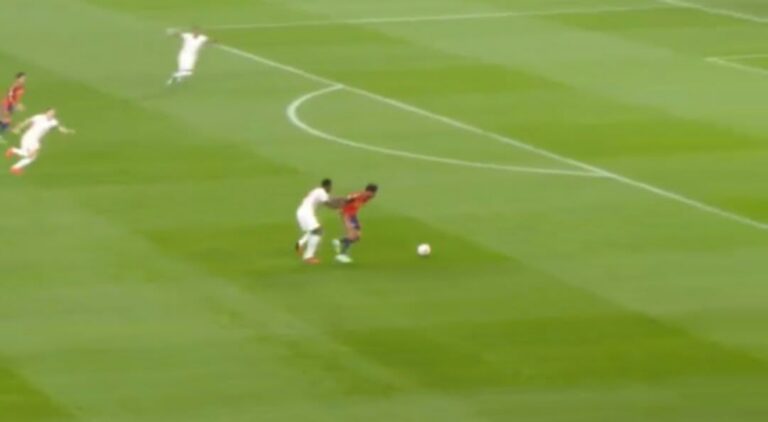 Koszmarny błąd Anglii! Hiszpania prowadzi w 2. minucie [WIDEO]