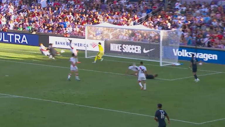 Co za debiut Halla! Gol i asysta w premierowym spotkaniu dla USA [WIDEO]