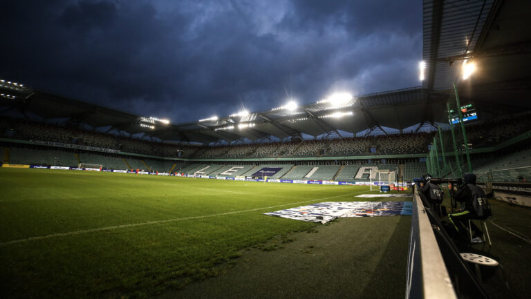 18.10.2020 Warszawa
Pilka nozna
PKO Ekstraklasa 2020/2021
Legia Warszawa - Zaglebie Lubin
N/z pusty stadion przy ulicy Lazienkowskiej, czerwona strefa, mecz bez publicznosci, koronawirus, covid, covid-19
Foto Adam Starszynski / PressFocus

18.10.2020 Warsaw
Football
PKO Ekstraklasa 2020/2021, polish top division
Legia Warszawa - Zaglebie Lubin
pusty stadion przy ulicy Lazienkowskiej, czerwona strefa, mecz bez publicznosci, koronawirus, covid, covid-19
Credit Adam Starszynski / PressFocus